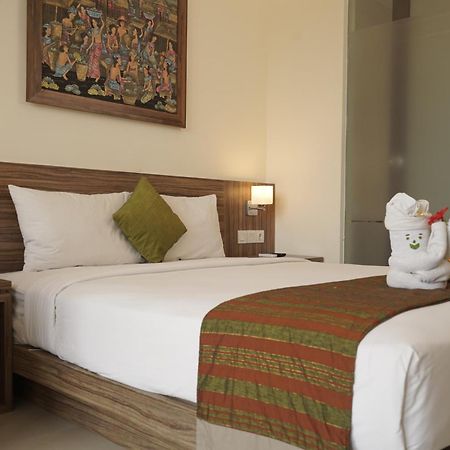Argya Santi Resort Jimbaran Buitenkant foto