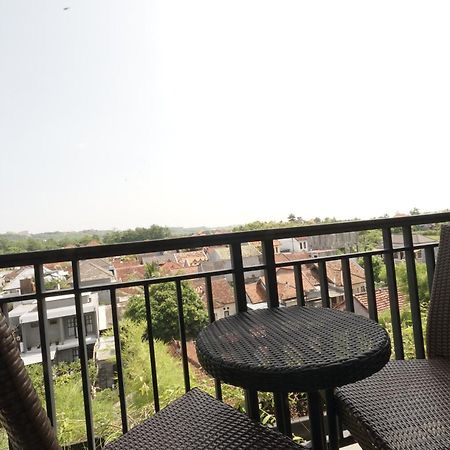 Argya Santi Resort Jimbaran Buitenkant foto